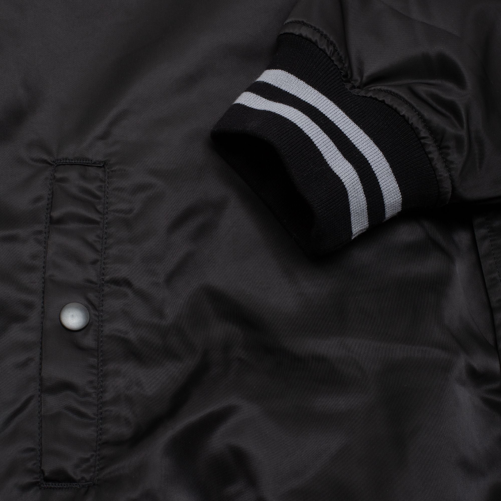 GX1000 - Satin Bomber Jacket - Svartur